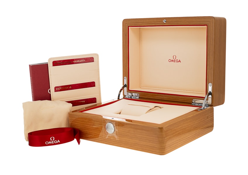 Omega Planet Ocean 215.30.44.21.04.001